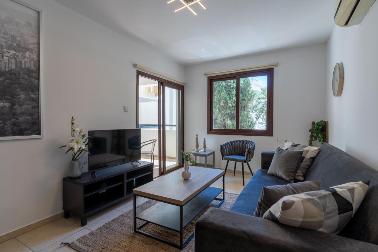 Mia 1-Bedroom Apartment In ラルナカ エクステリア 写真