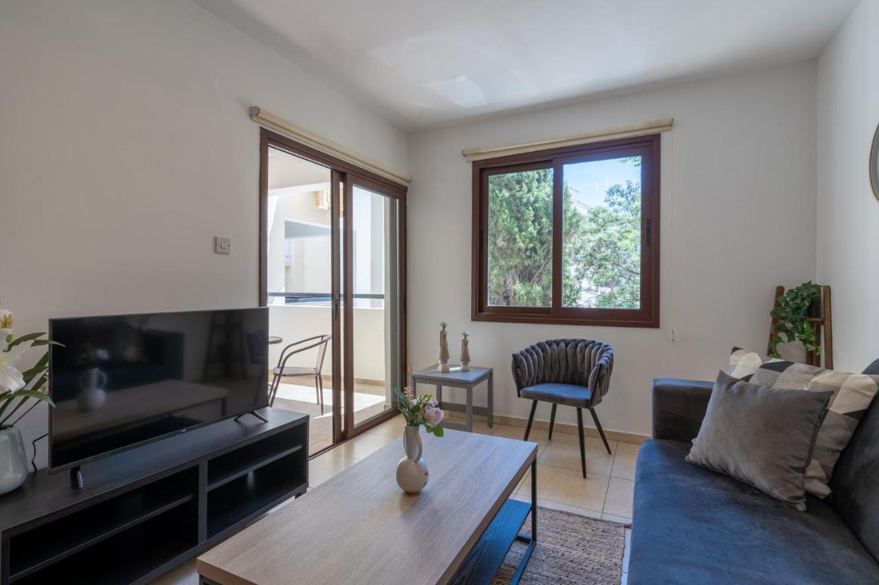 Mia 1-Bedroom Apartment In ラルナカ エクステリア 写真